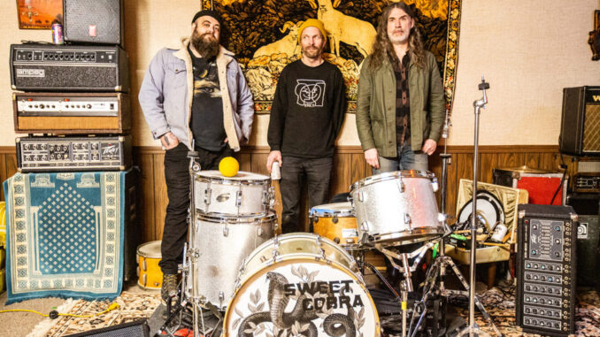 SWEET COBRA: Treble Premieres âSoft 11â Featuring Matt Talbott Of Hum; Chicago Post-Rock Trio Prepares To Release Threes LP Via Hawthorne Street Records And Pax Aeternum