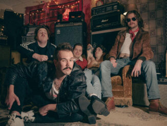 Upploppet (The Riot) Signs to The Sign Records
