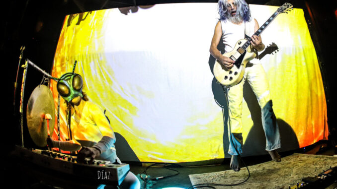 DARSOMBRA: Baltimore Psychedelic Galaxy Rock Duo Announces North American Great Lakes Tour Dates; New Album To See Release This Year DARSOMBRA: Baltimore Psychedelic Galaxy Rock Duo Announces North American Great Lakes Tour Dates; New Album To See Release This Year