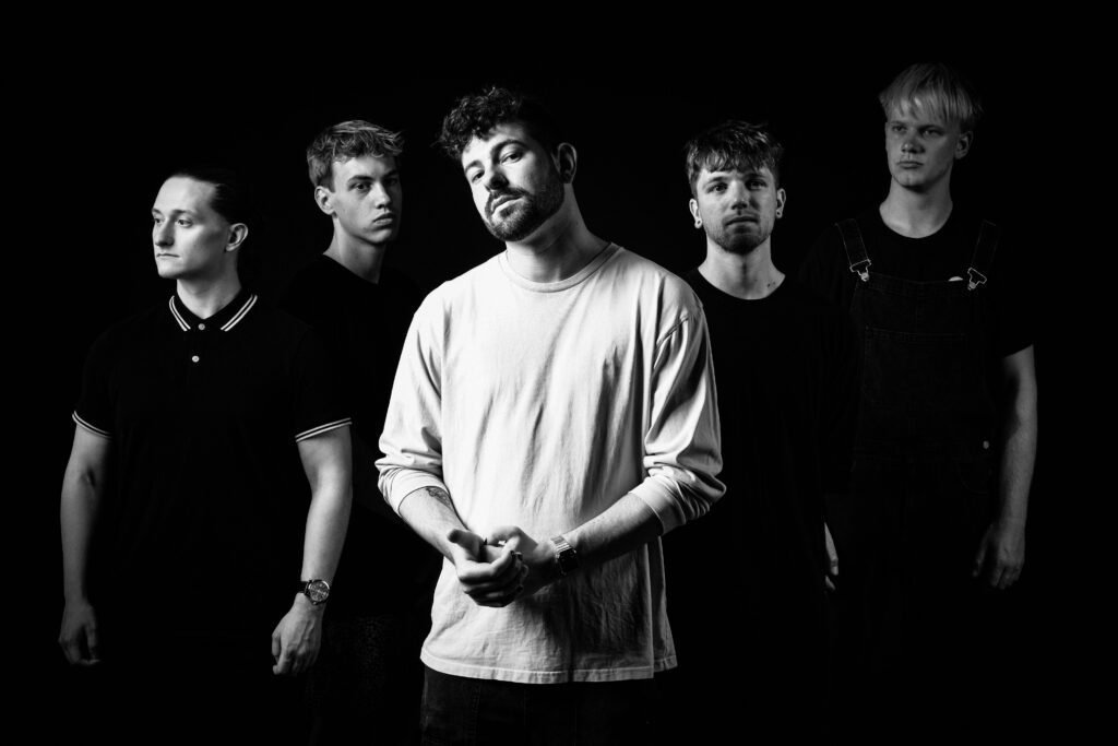 ENDEAVOUR Usher In a New Era Of Metalcore With The Dynamic And Heavy âColourblindâ Off “For The Time Being”