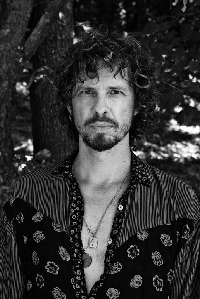 CONNY OCHS: Singer/Songwriter To Release German-Sung Wahn Und Sinn LP Through Exile On Mainstream In October; Artwork, Track Listing, And Preorders Posted