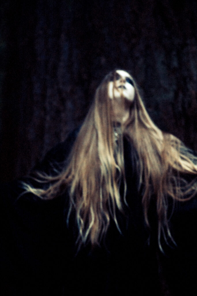 HULDER: US Black Metal Act Issues âHearken The Endâ Video; Verses In Oath LP Nears February Release On 20 Buck Spin + Band Featured On Cover Of Decibel Preceding Headlining Magazineâs New Tour