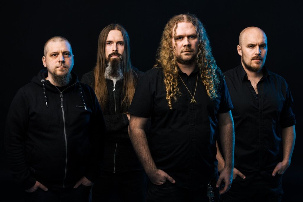 ROCKSHOTS RECORDS – Out Now! DECROWNED’s New Album “Persona Non Grata” + Music Video “Rainworld”