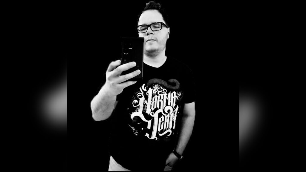 ESTEVAN VEGA Interview Pic - COVER PHOTO