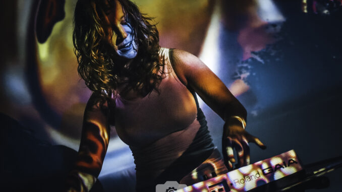 DARSOMBRA: Baltimore Transapocalyptic Galaxy Rock Duo To Return To Europe With Stinking Lizaveta For Extensive Spring Tour DARSOMBRA: Baltimore Transapocalyptic Galaxy Rock Duo To Return To Europe With Stinking Lizaveta For Extensive Spring Tour