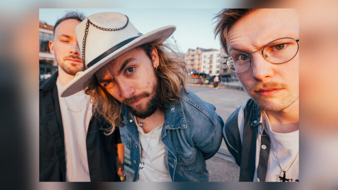 KROOKED TONGUE 2025 Press Shot - COVER PHOTO KROOKED TONGUE 2025 Press Shot - COVER PHOTO