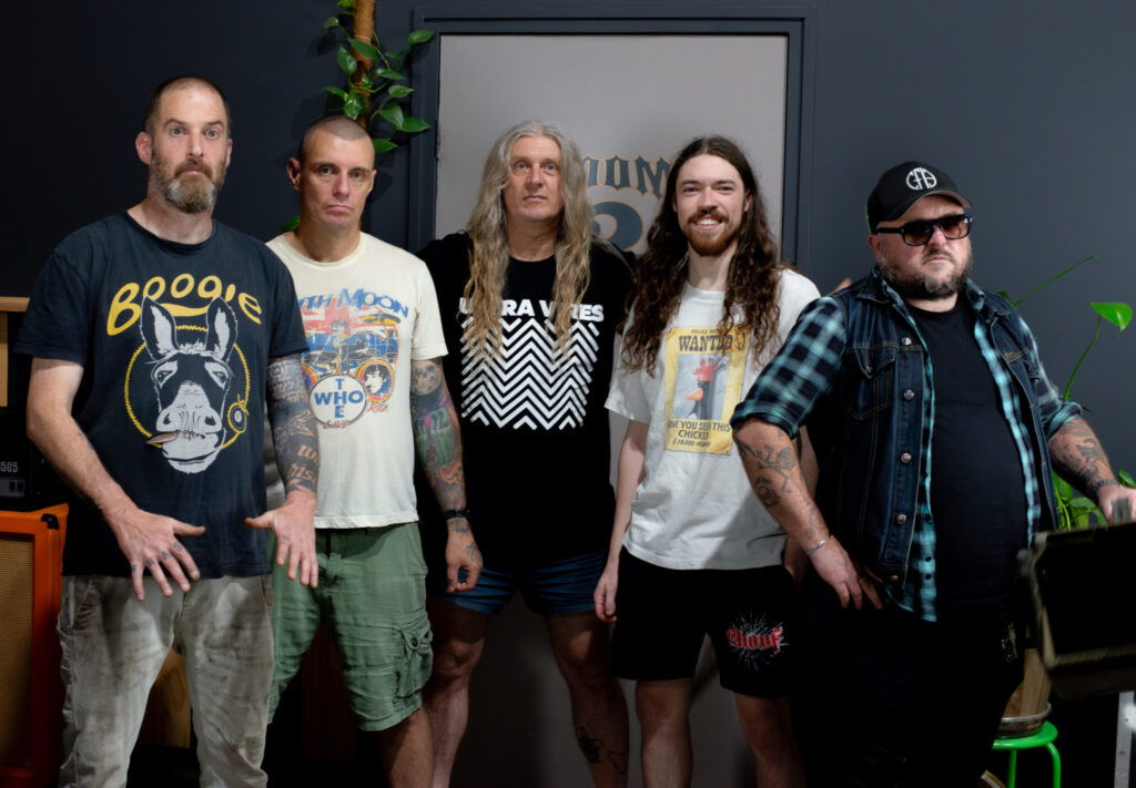 KING PARROT: A Young Person’s Guide To King Parrot Out Today; US Tour With Pantera And Amon Amarth To Begin Next Month