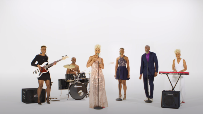 3D The Boss – Heaven and Paradise official music video still