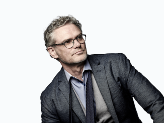 Jesse Cook publicity image for Libre