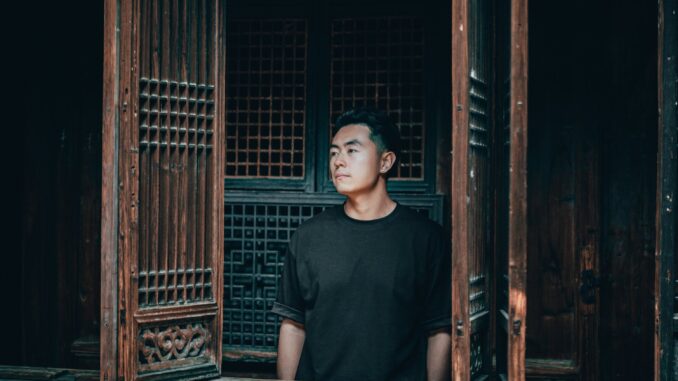 Jiexi Zhao publicity photo for the EP Ìnkè