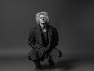 No Signal – Riley Schmelzer publicity photo for the venus EP