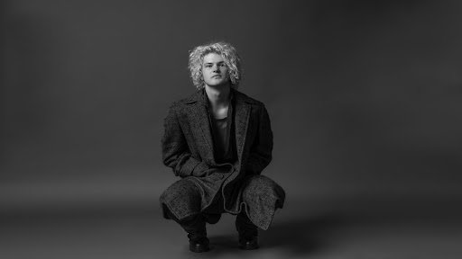 No Signal – Riley Schmelzer publicity photo for the venus EP