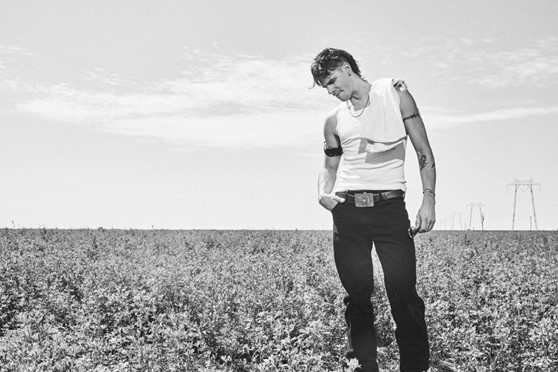 Riley Thomas official 2023 Elektra press photo by Jimmy Fontaine