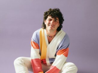 Theo Kandel – publicity photo by Moriah Ziman